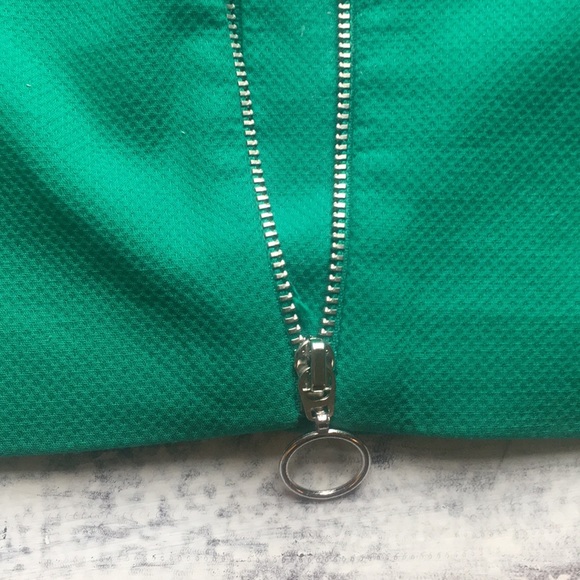 Super cute Green skirt with deep pockets! - Picture 5 of 6